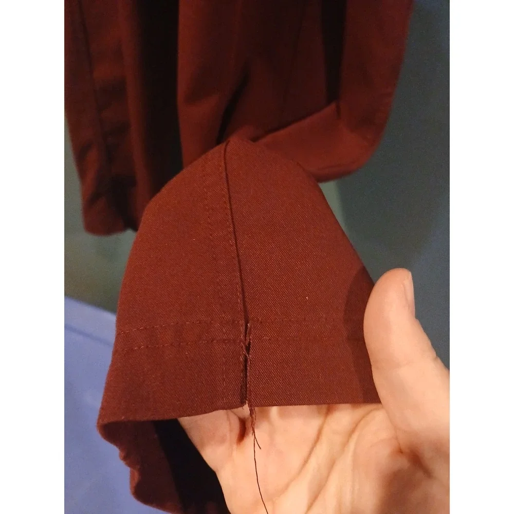 FIGS Scrub Pants Cargo Pockets Elastic Waist Burgundy Red Women's Size Small